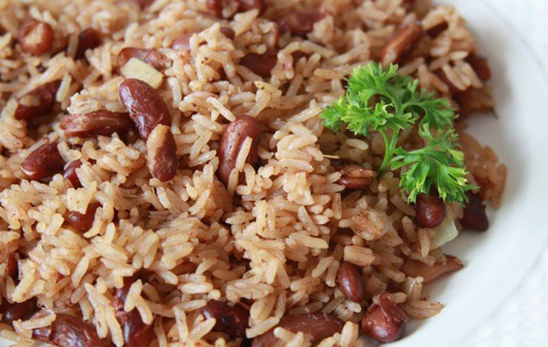 First slide: image du riz aux haricots